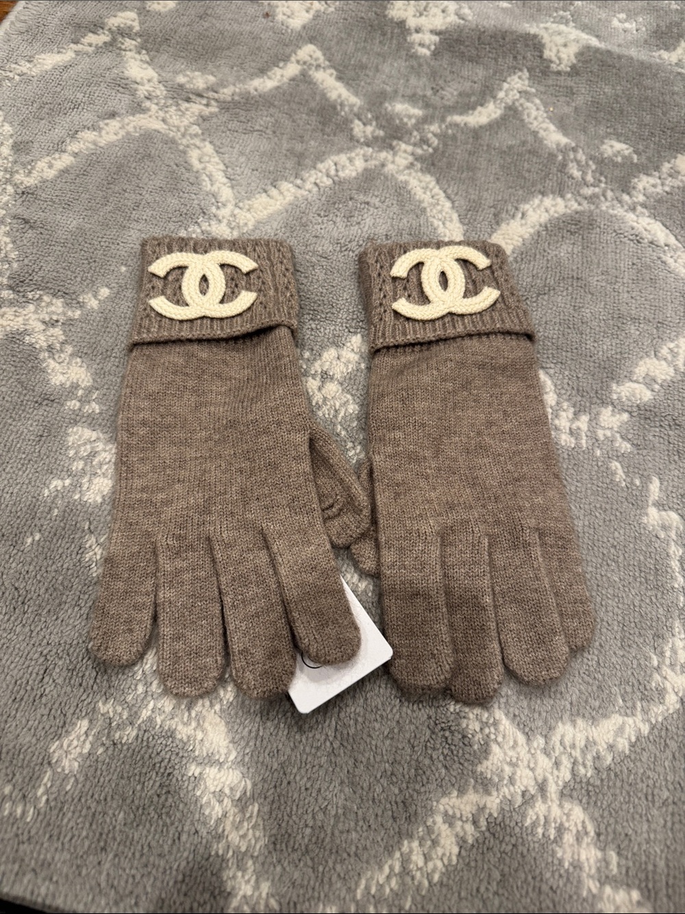 Chanel style gloves